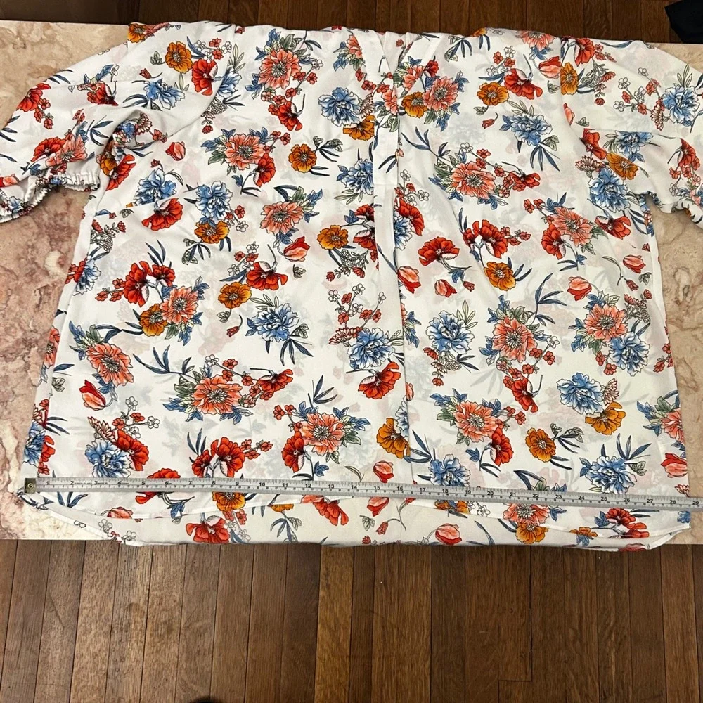 Tahari Floral Pullover Top 2X White